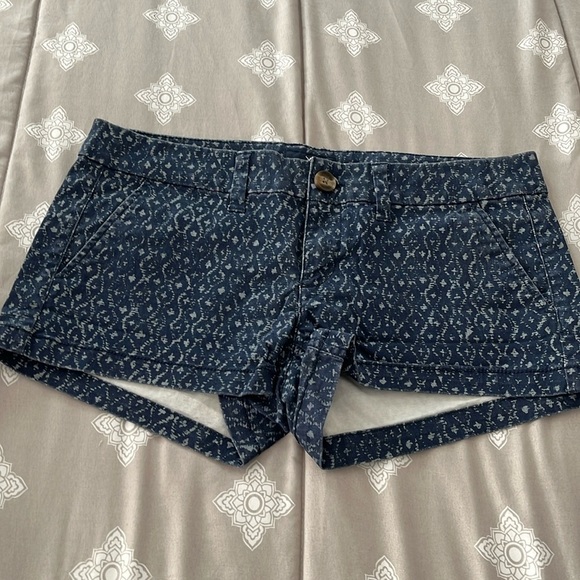 American Eagle Patterned Chino Shortie‎ Shorts Size 4 - Picture 1 of 4